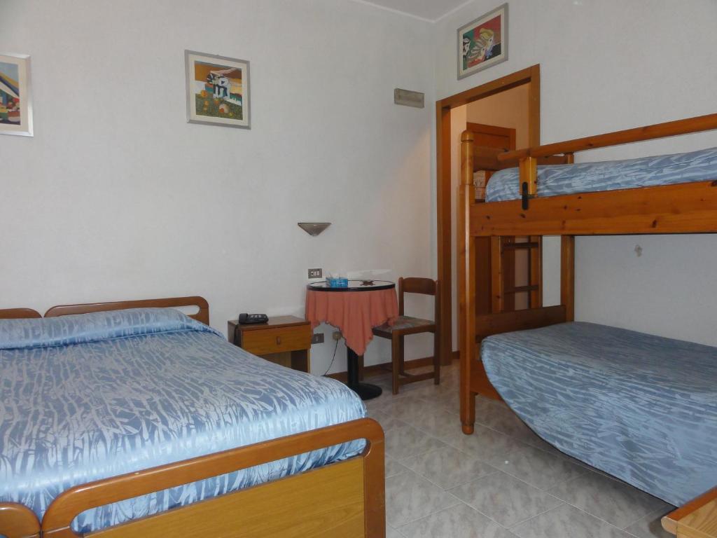 מנדלו דל לאריו Albergo Ristorante Grigna חדר תמונה