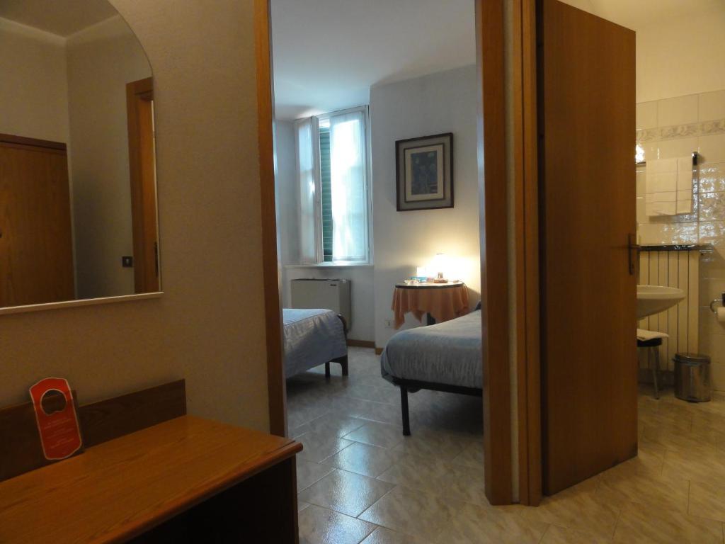 מנדלו דל לאריו Albergo Ristorante Grigna חדר תמונה