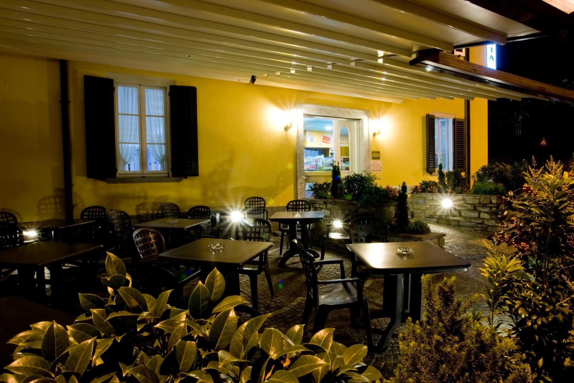 מנדלו דל לאריו Albergo Ristorante Grigna מראה חיצוני תמונה